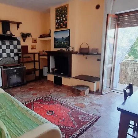 Rosa's Little House Apartment